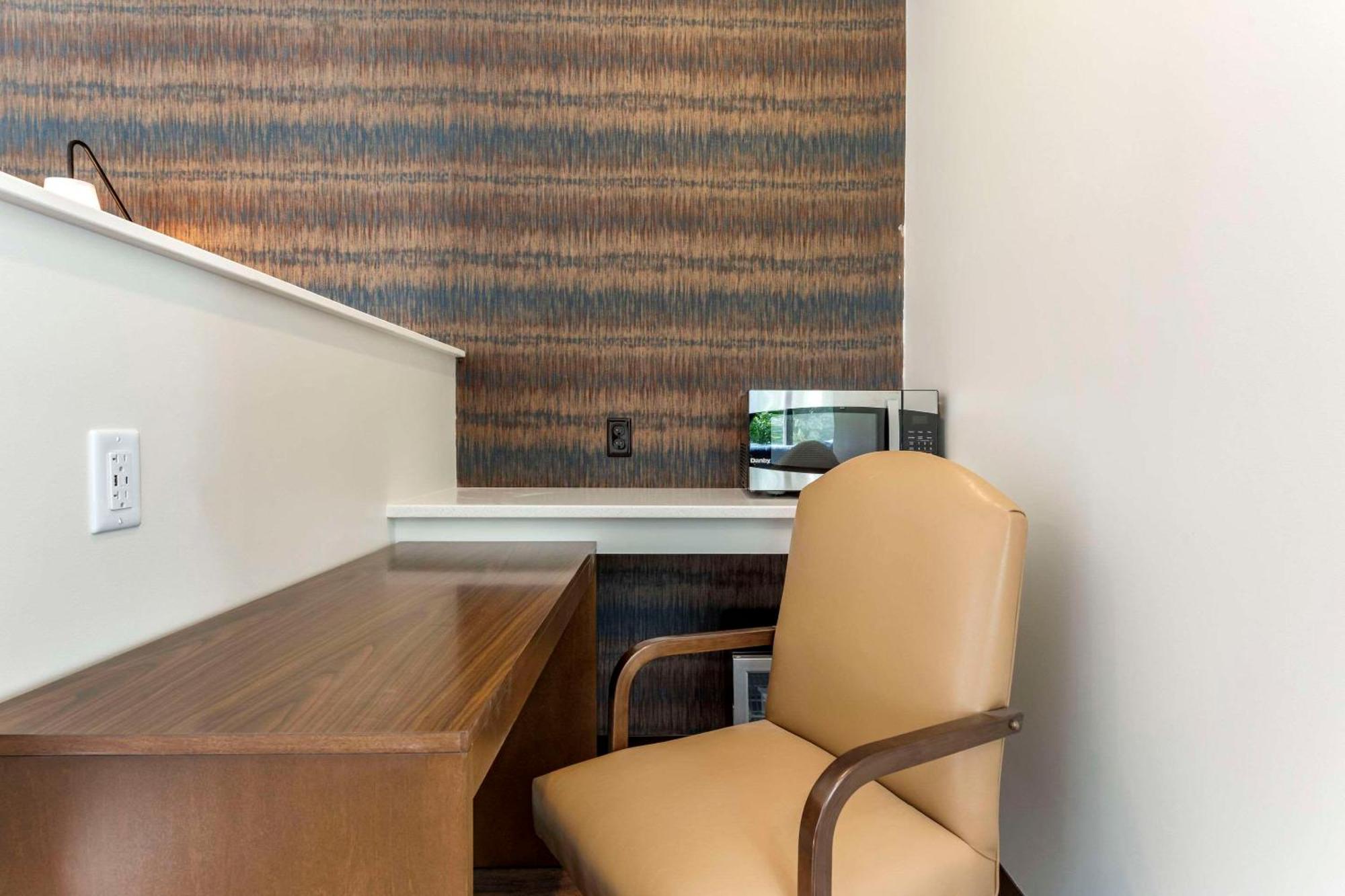 The Cranberry, Ascend Hotel Collection Morgantown Exterior photo