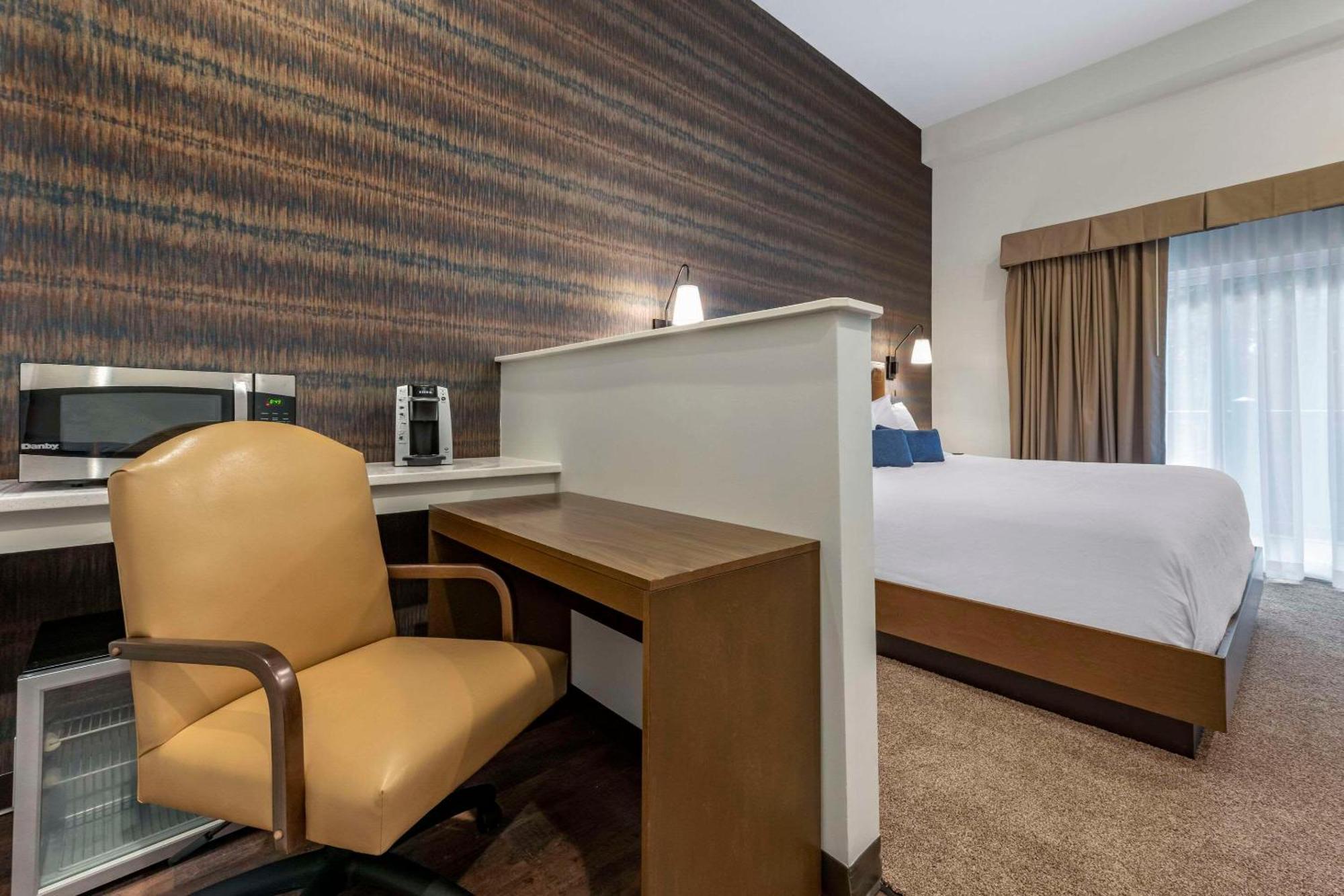 The Cranberry, Ascend Hotel Collection Morgantown Exterior photo